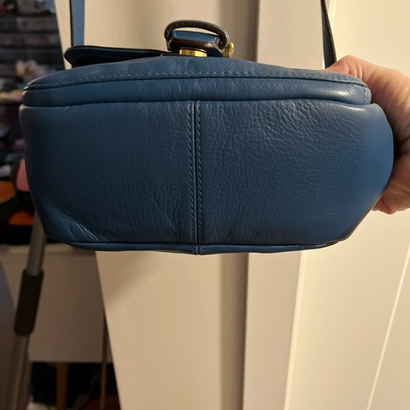 Rare Exclnt Vintage Coach Roomy Crossbody Medium Blue great with Jeans Casual. - Picture 4 of 14